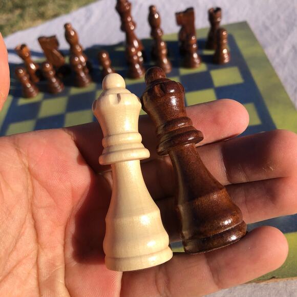 Chess Set - Yellow Blue Mix - Picture 7 of 9
